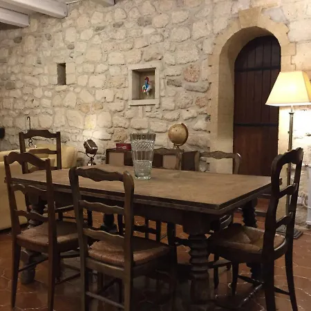 La Maison Vakantiehuis Junas