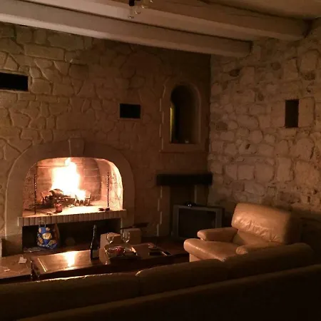 La Maison * Junas